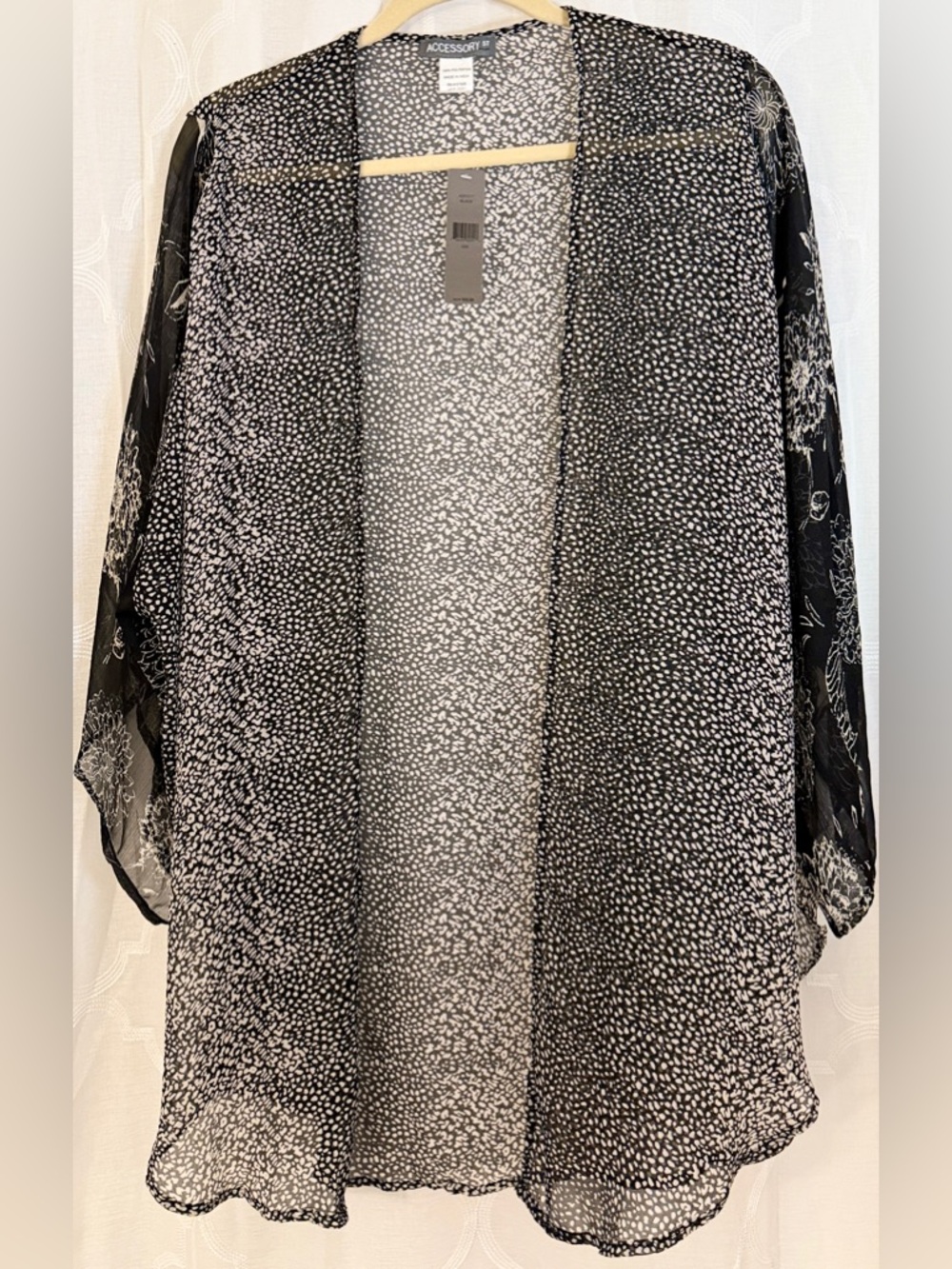 Accessory Street Black White Sheer Kimono Cardigan NWT Lightweight Layering